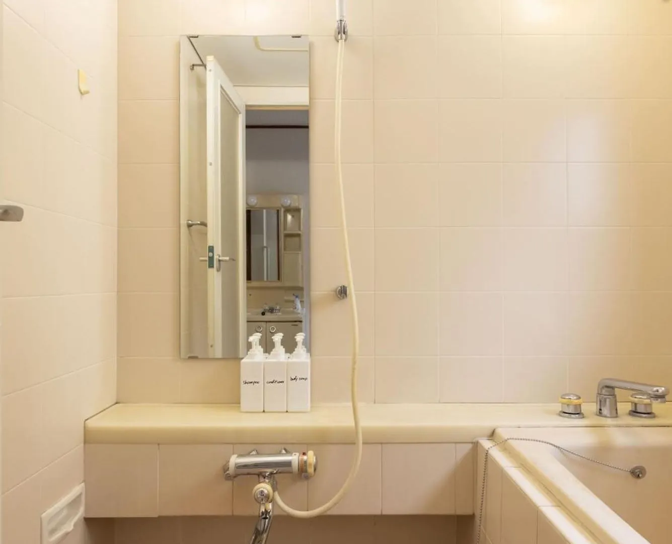 Higashi Komagata Building 2F3F Hk23 Tokyo Apartment
