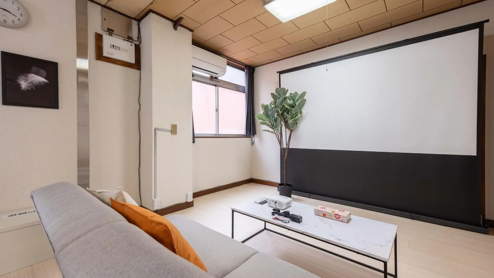 Higashi Komagata Building 2F3F Hk23 Tokyo 0*,