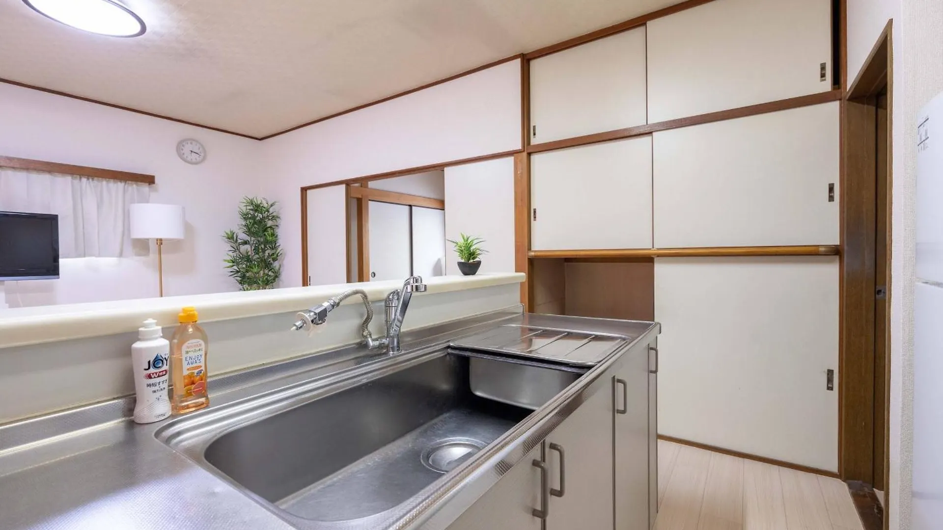 Apartment Higashi Komagata Building 2F3F Hk23 Tokyo