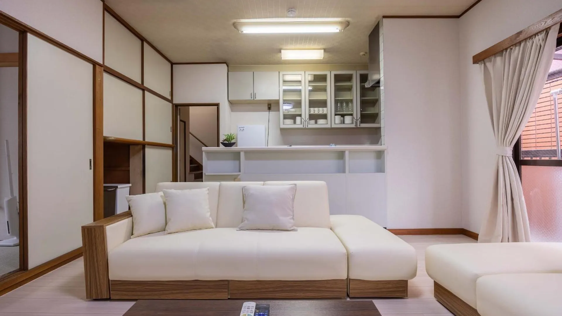Apartment Higashi Komagata Building 2F3F Hk23 Tokyo