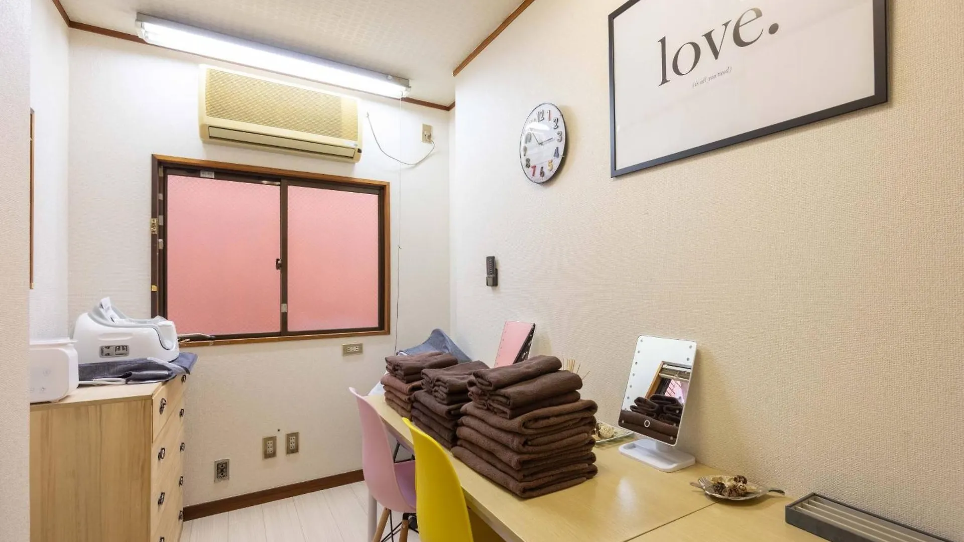 Higashi Komagata Building 2F3F Hk23 Tokyo 0*,